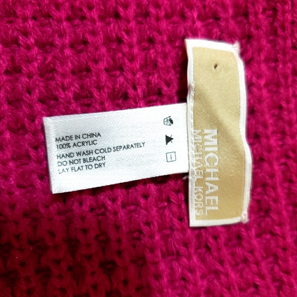 Michael Kors scarf with pocket on pink - Picture 10 of 16